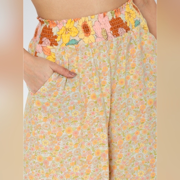 XS American eagle AE 70’s Wide leg Floral Pants Vintage Pink, Green, Yellow Fall - Picture 2 of 5